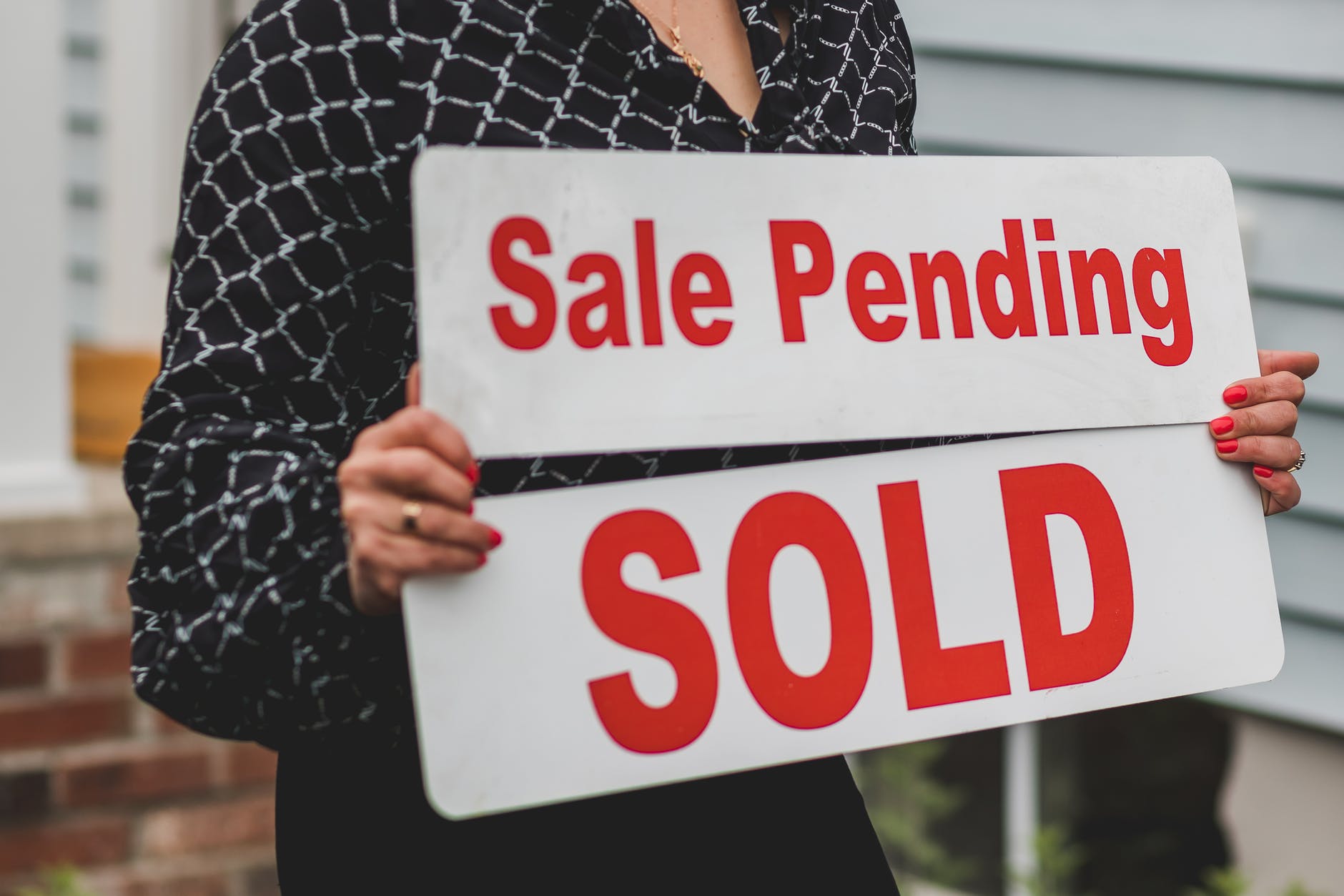 What Factors Can Keep Your House From Selling?