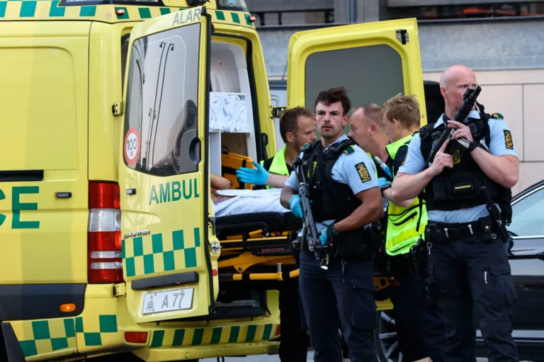 Copenhagen shooting suspect arrested, Several people dead